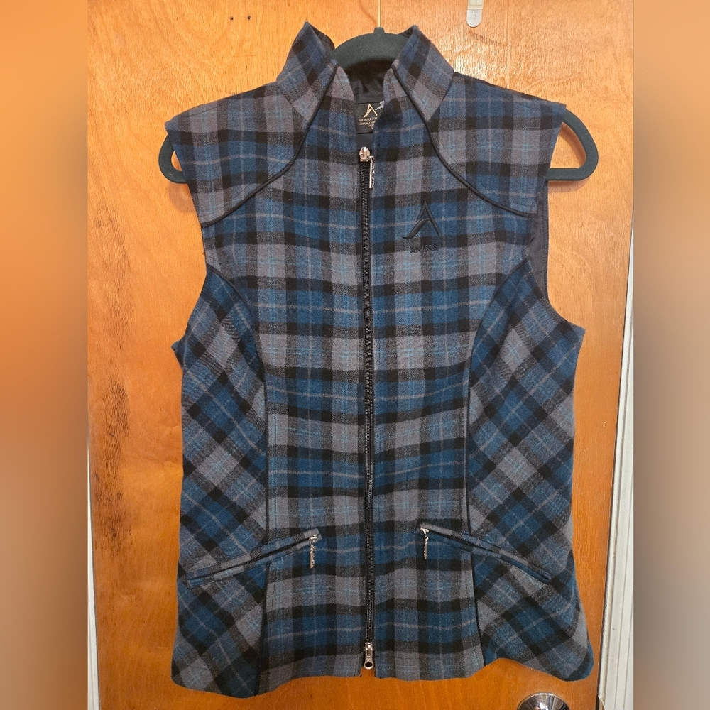 Plaid Zip-Front Women's Vest - Blue & Gray